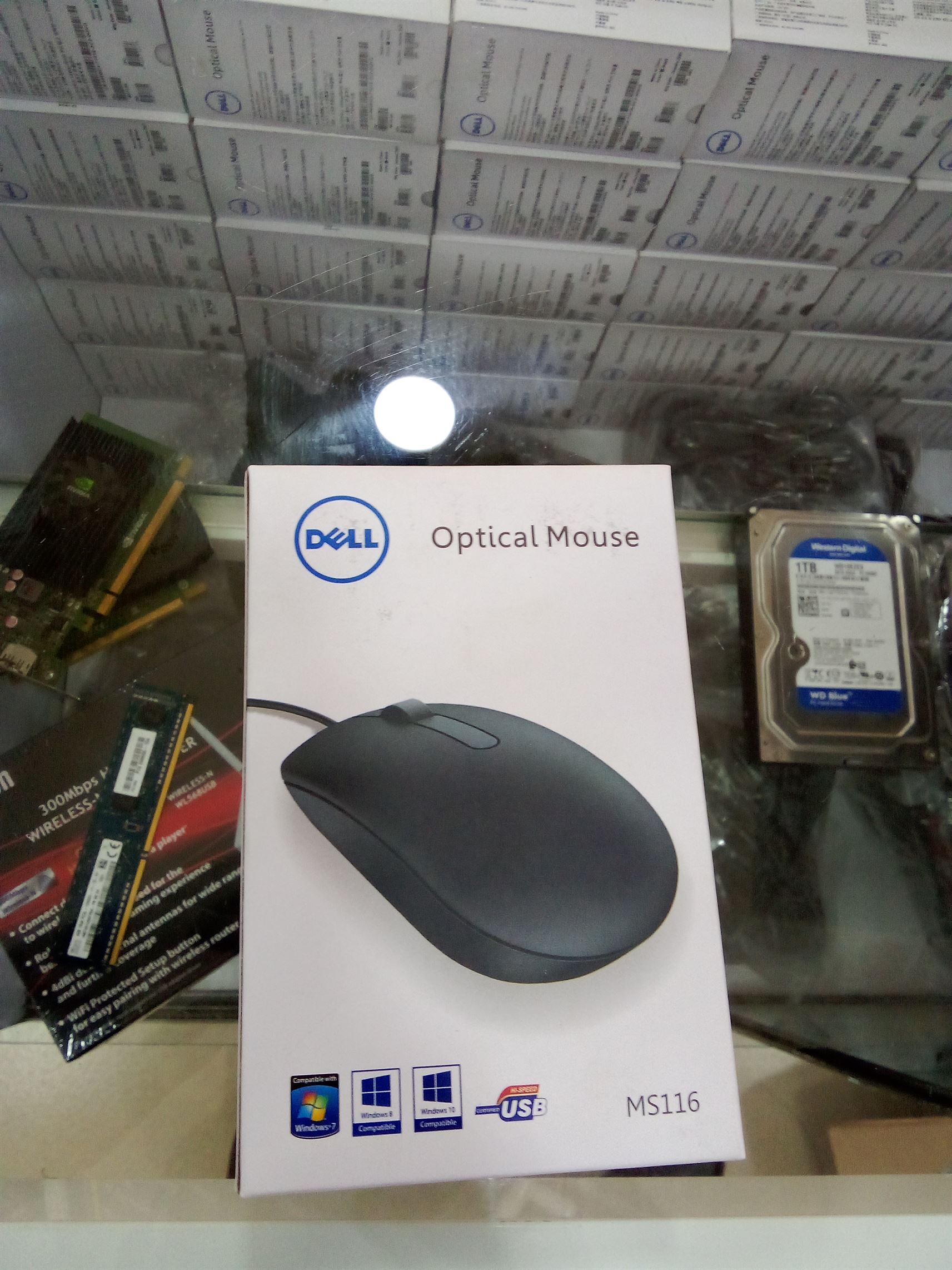 Dell MS116 Wired USB Optical Mouse in Black - alternate view